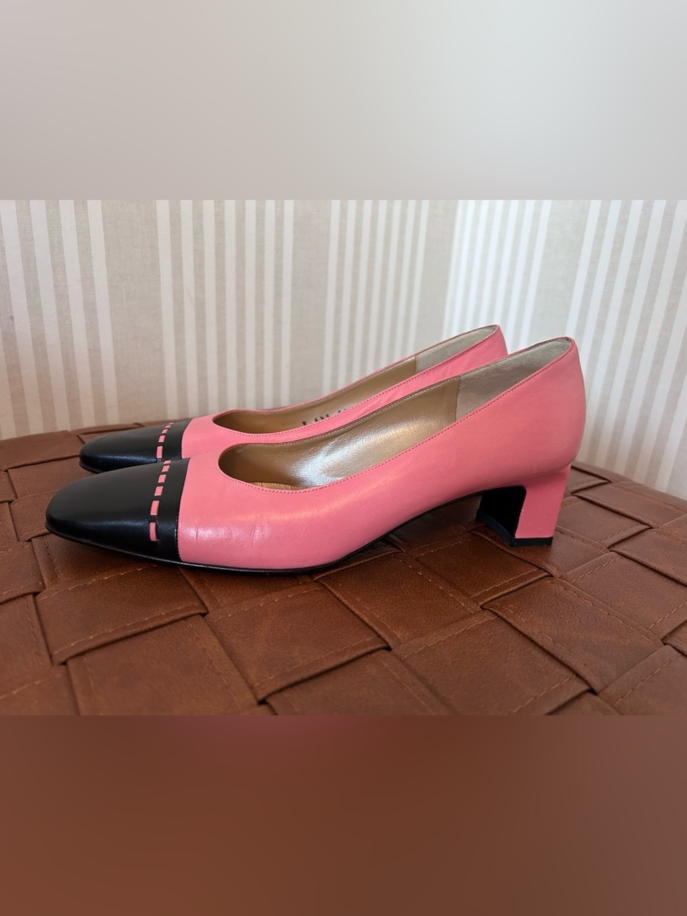 ST. JOHN PINK & Black Leather Heels Square Cap Toe Made in ITALY Size 6.5 RARE - Picture 2 of 10